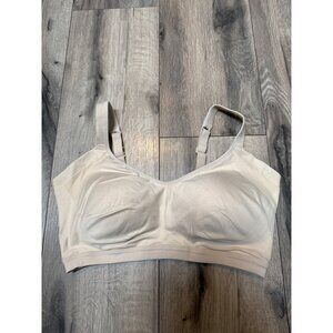 Warners Womens Beige Seamless Wireless Bra Size L With Adjustable Straps & Hook